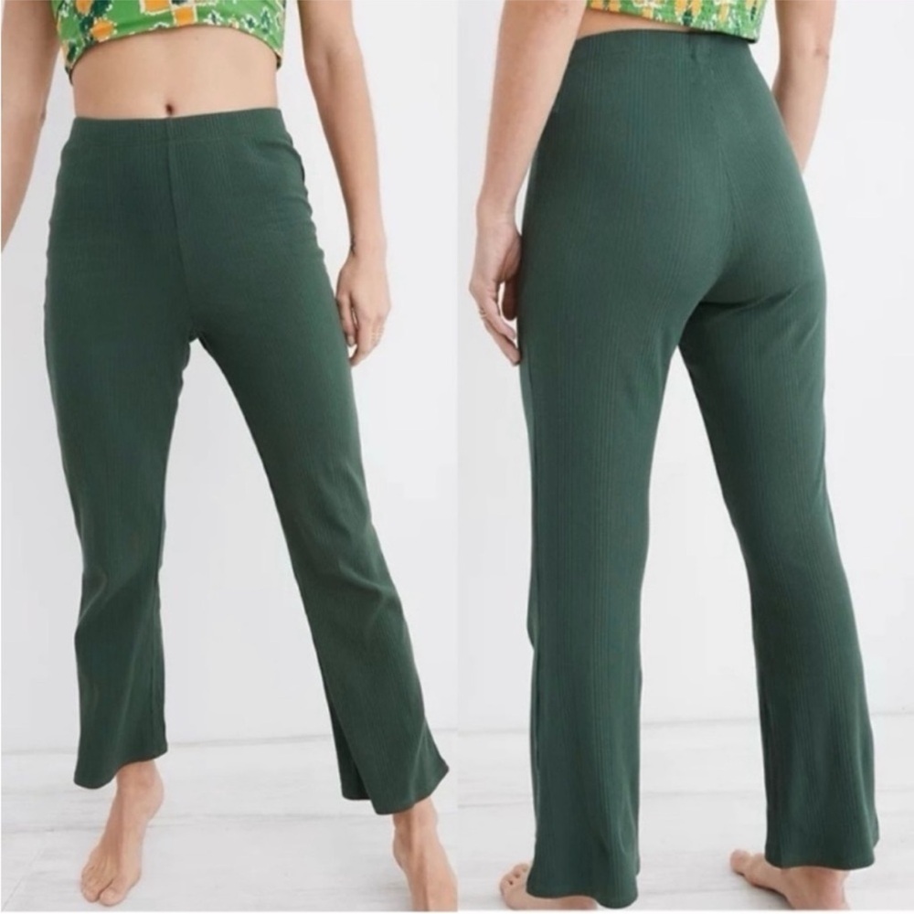 Aerie Ribbed Kick Crop Flare Pants High Rise Green
